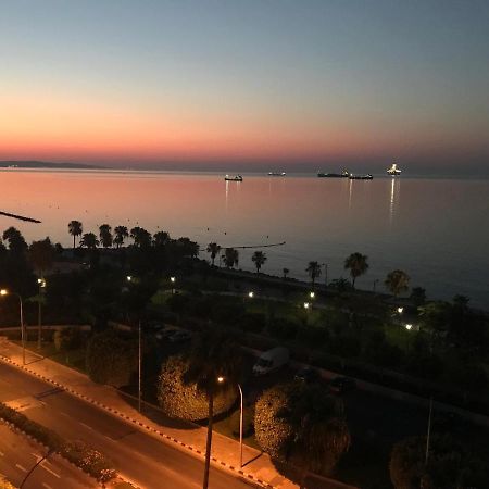 A City-Center Seaview Penthouse At Oceanic Limassol Exterior foto