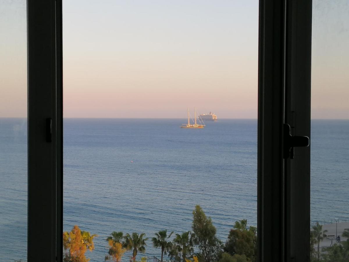 A City-Center Seaview Penthouse At Oceanic Limassol Exterior foto