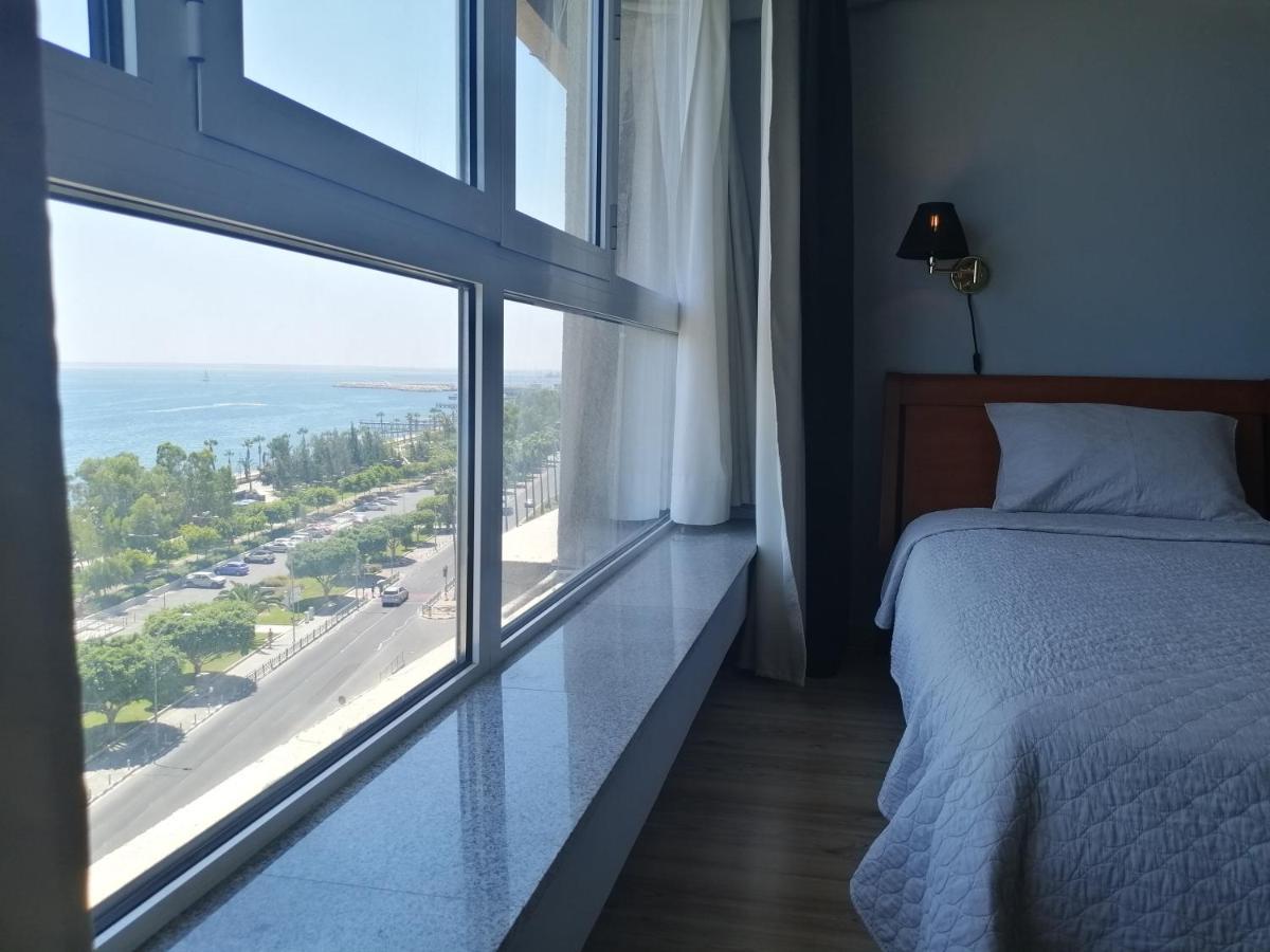 A City-Center Seaview Penthouse At Oceanic Limassol Exterior foto